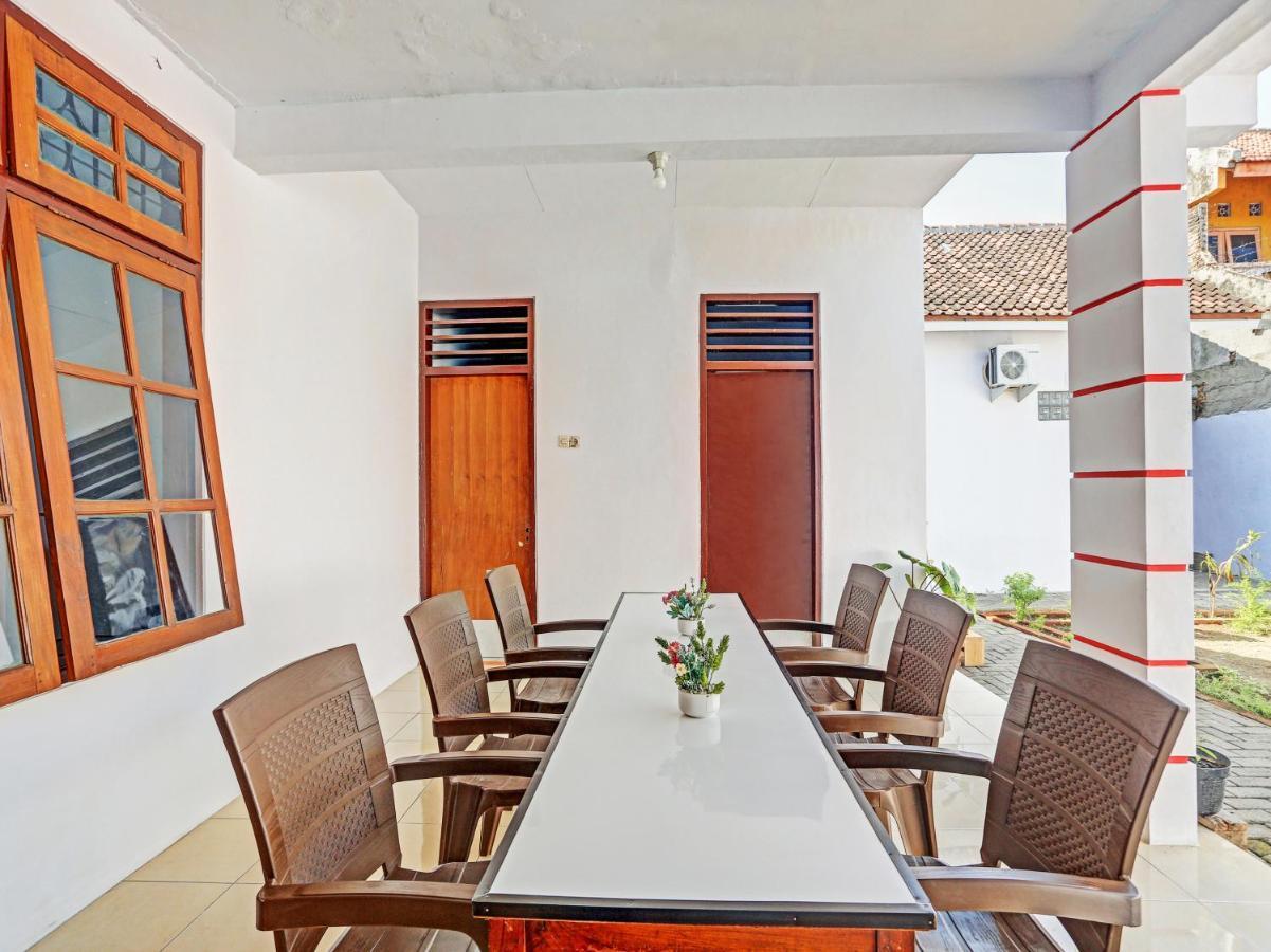 Hotel Oyo 90344 Wijayanti Banyuwangi  Esterno foto