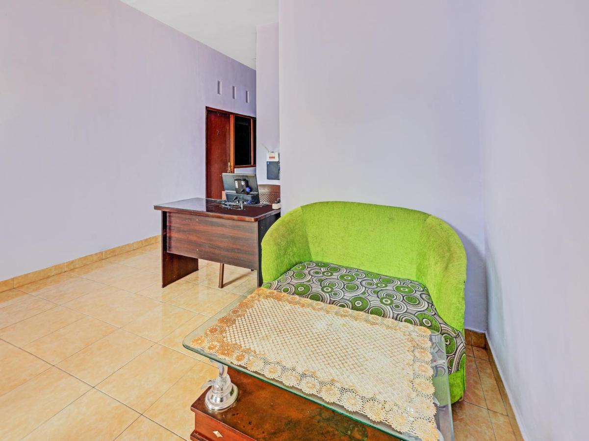 Hotel Oyo 90344 Wijayanti Banyuwangi  Esterno foto