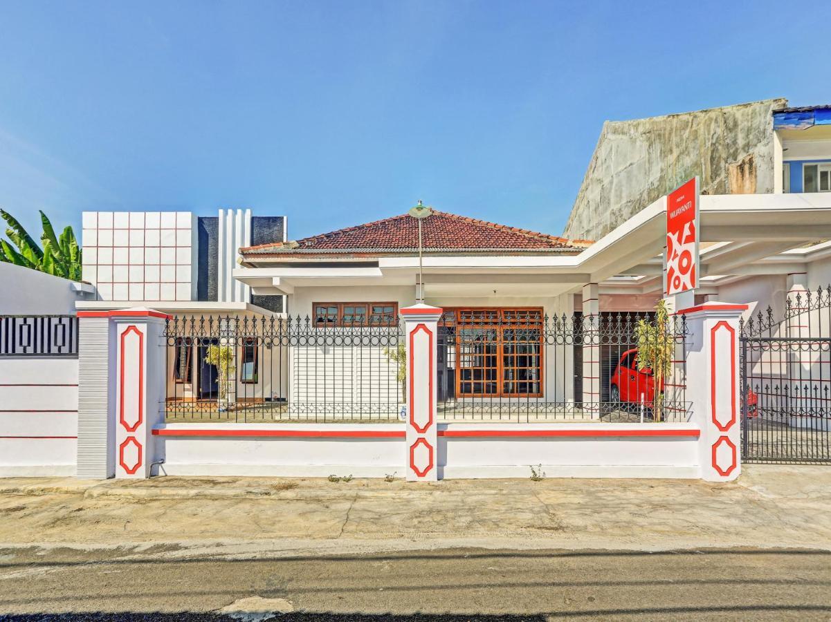 Hotel Oyo 90344 Wijayanti Banyuwangi  Esterno foto