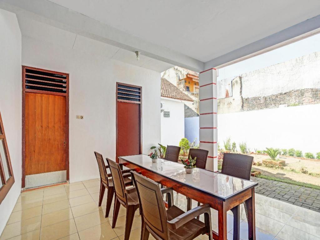 Hotel Oyo 90344 Wijayanti Banyuwangi  Esterno foto
